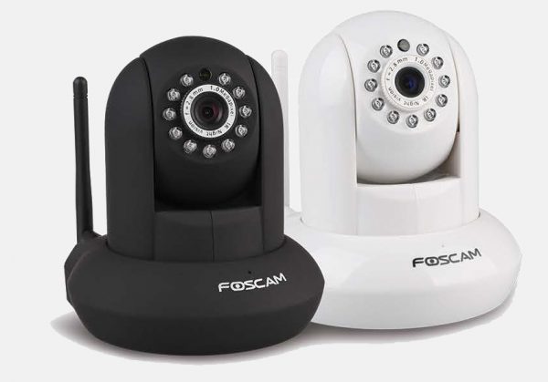 Câmera IP 1.3MP PT Interna